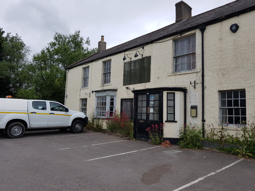 The Bell Inn, 13 Frome Road, Rode, Frome, BA11 6PW